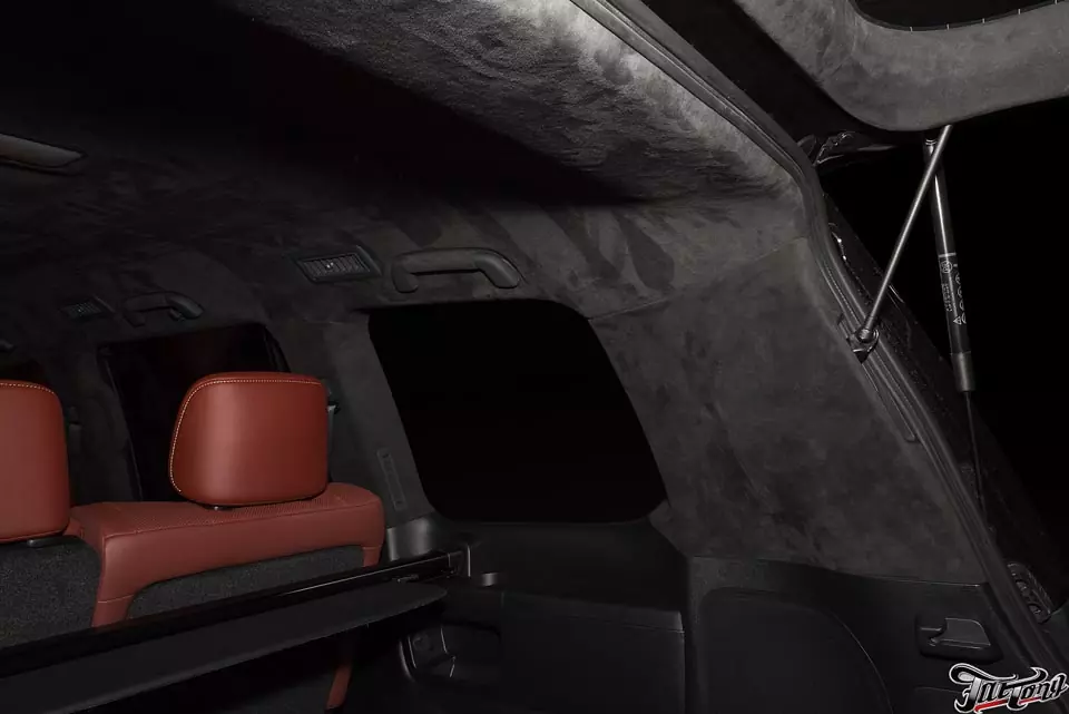 Lexus LX570. Перетяжка потолка в алькантару.